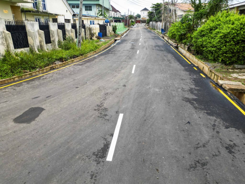 Now Completed: Reconstruction of the Ikolaba (Main) Road Network (3.5 km) by the Ibadan North Local Government Council 14 13 45