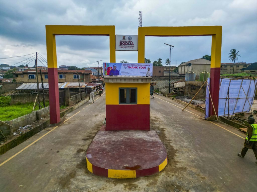 Completed and Commissioned: Construction of a Fire Station, a Market Car Park and Reconstruction of the 2 km Bodija Main Market Road, by the Ibadan North Local Government Council 22 4 2026 08 11T100724.544