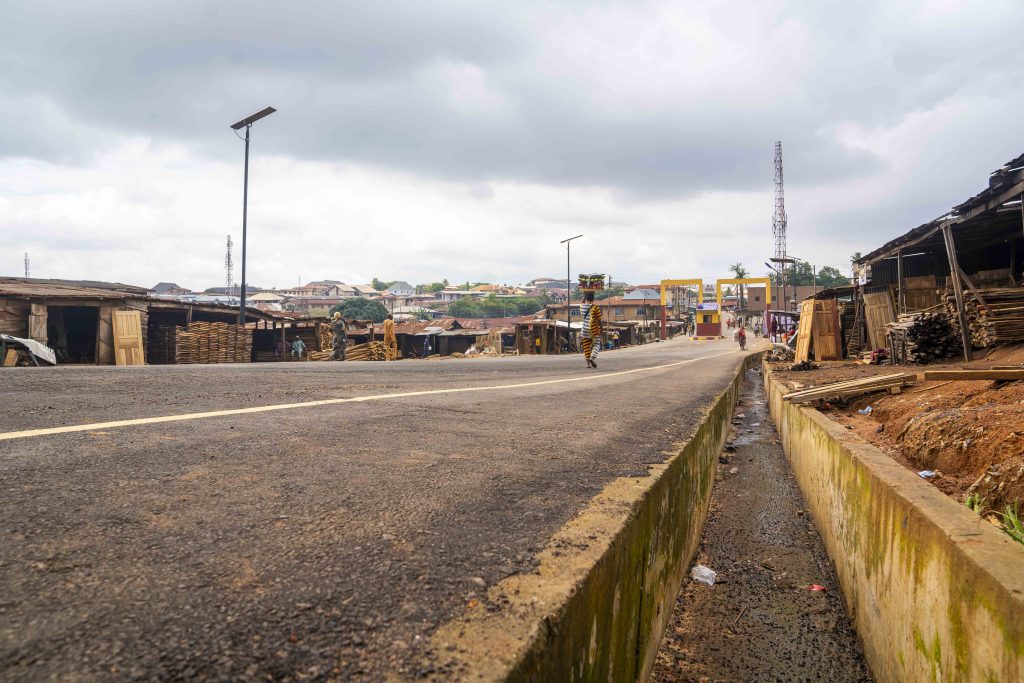 Completed and Commissioned: Construction of a Fire Station, a Market Car Park and Reconstruction of the 2 km Bodija Main Market Road, by the Ibadan North Local Government Council 24 6 82 1