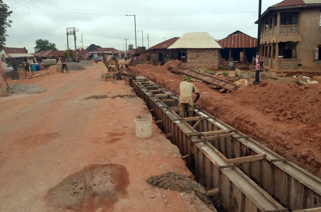 Ongoing Project: Reconstruction/Rehabilitation of the 30 km Okaka Junction-Otu-Igbojaiye-KAP Film Village Road 6 6 89