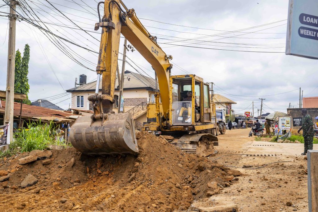 Ongoing: Construction of the 2.5 km Elebu-Oritamerin-Abese Road by the Ido Local Government Council 9 9 80
